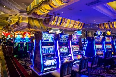 Mega Wheel live game interface on danavip showing spinning wheel and payout segments